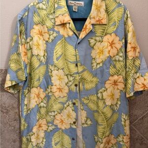Men’s Tommy Bahama shirt, size L
